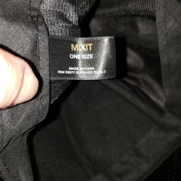 NWOT Mixit Women's Hat - Picture 4 of 4